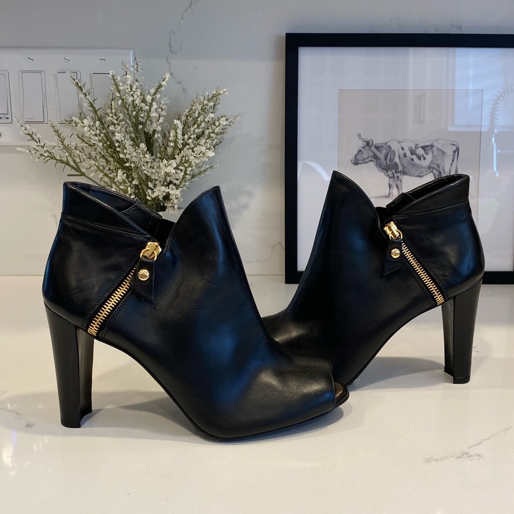 Stuart Weitzman Black Booties